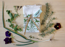 Load image into Gallery viewer, Herbal Print Floursack Cloth Napkins